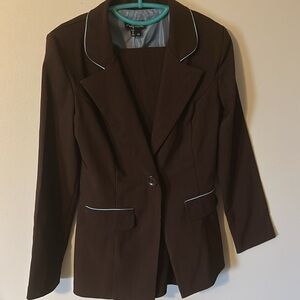 A My Michelle 2pc pantsuit; brown trimmed in lt blue pipping around collar S 7/8